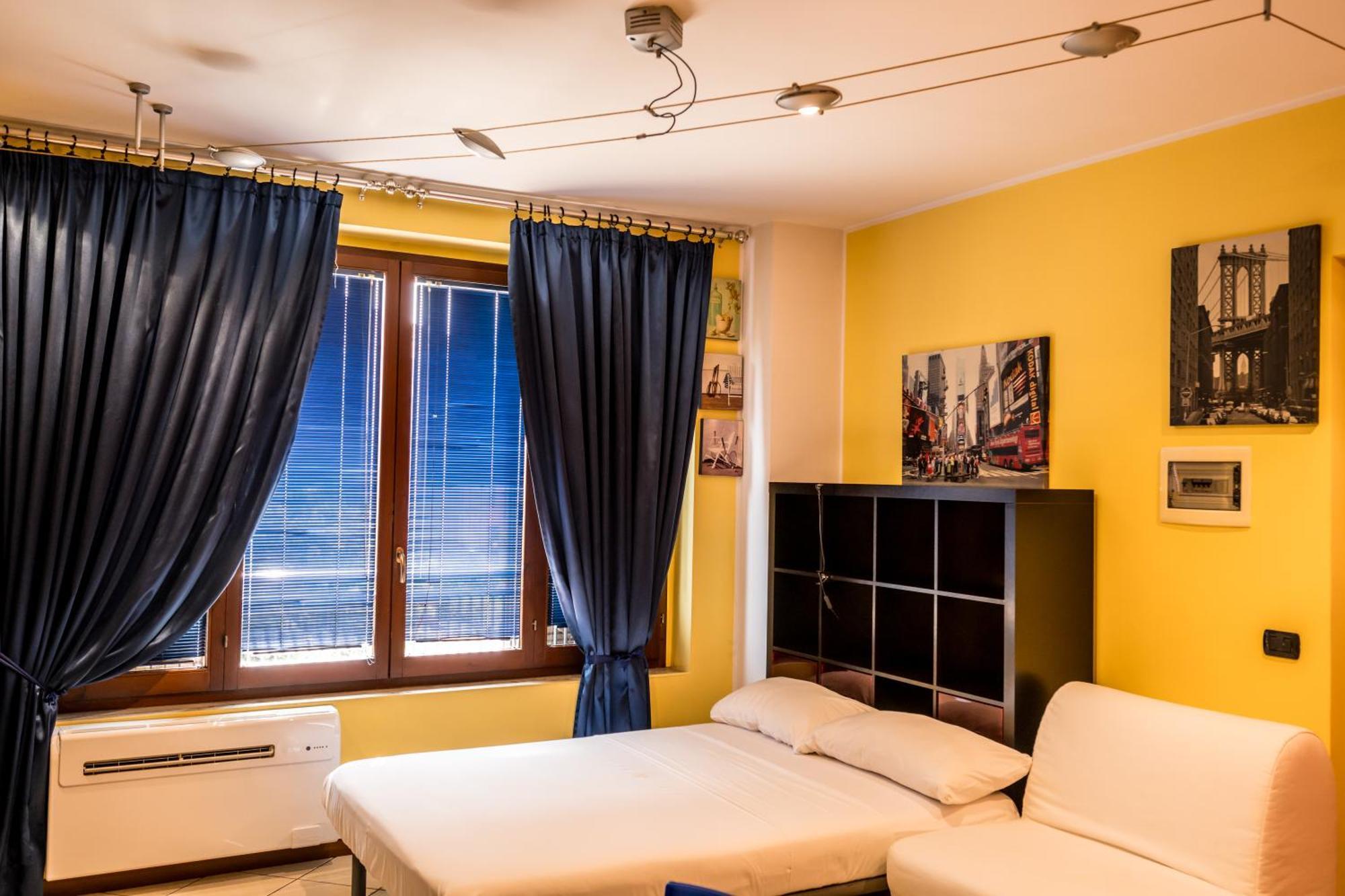 Cozy Suite Rogoredo Apartment Next To The Metro And Train Station มิลาน ภายนอก รูปภาพ