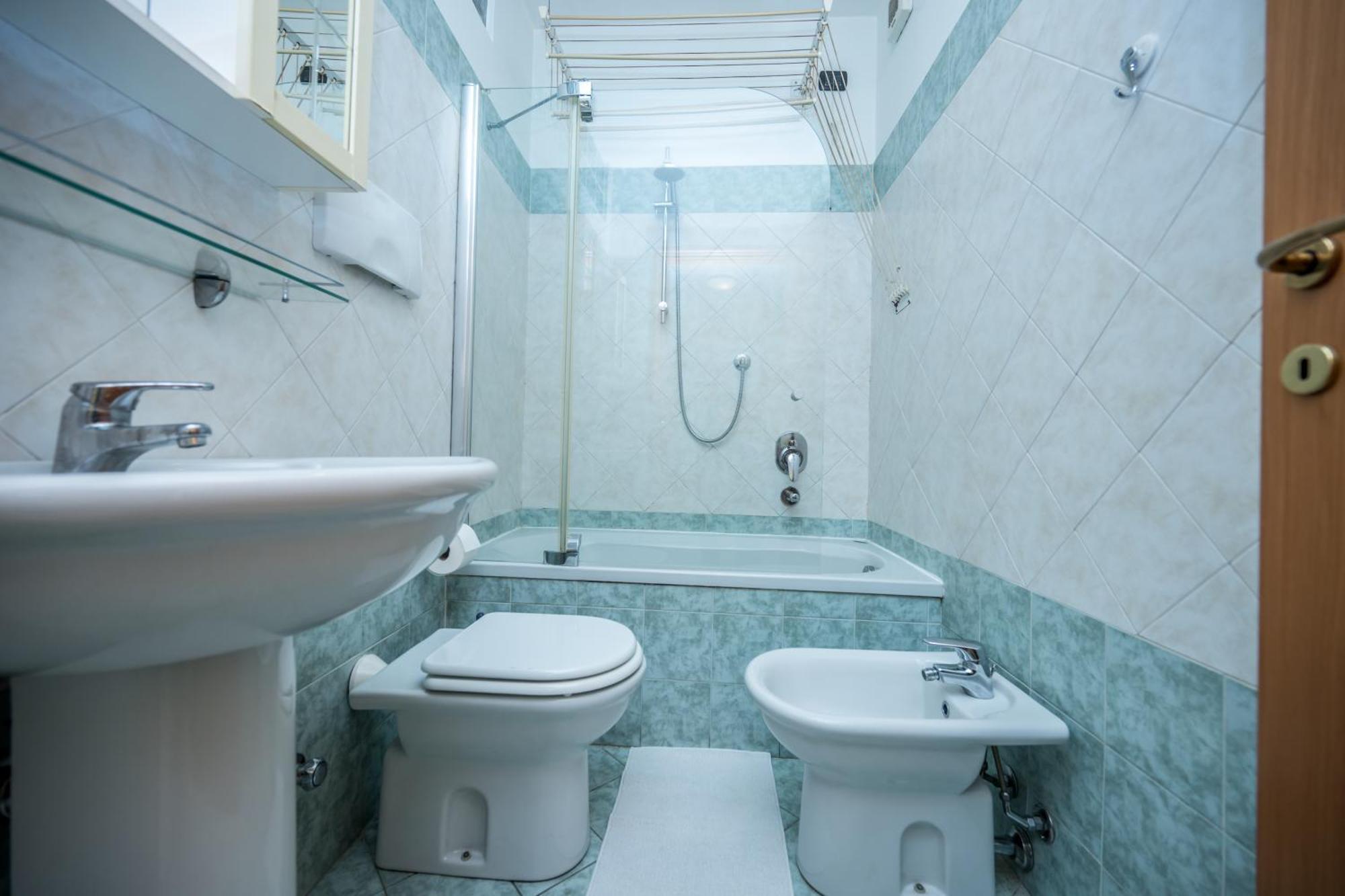 Cozy Suite Rogoredo Apartment Next To The Metro And Train Station มิลาน ภายนอก รูปภาพ