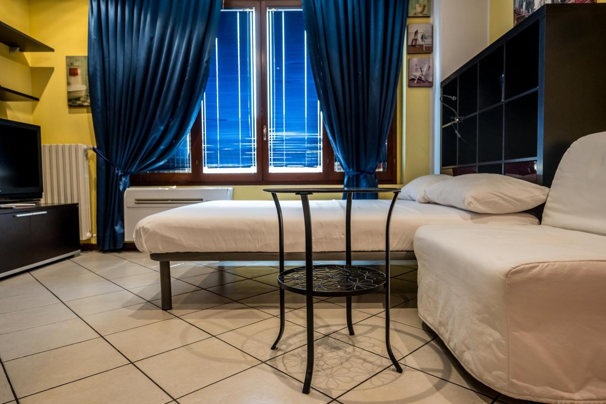 Cozy Suite Rogoredo Apartment Next To The Metro And Train Station มิลาน ภายนอก รูปภาพ