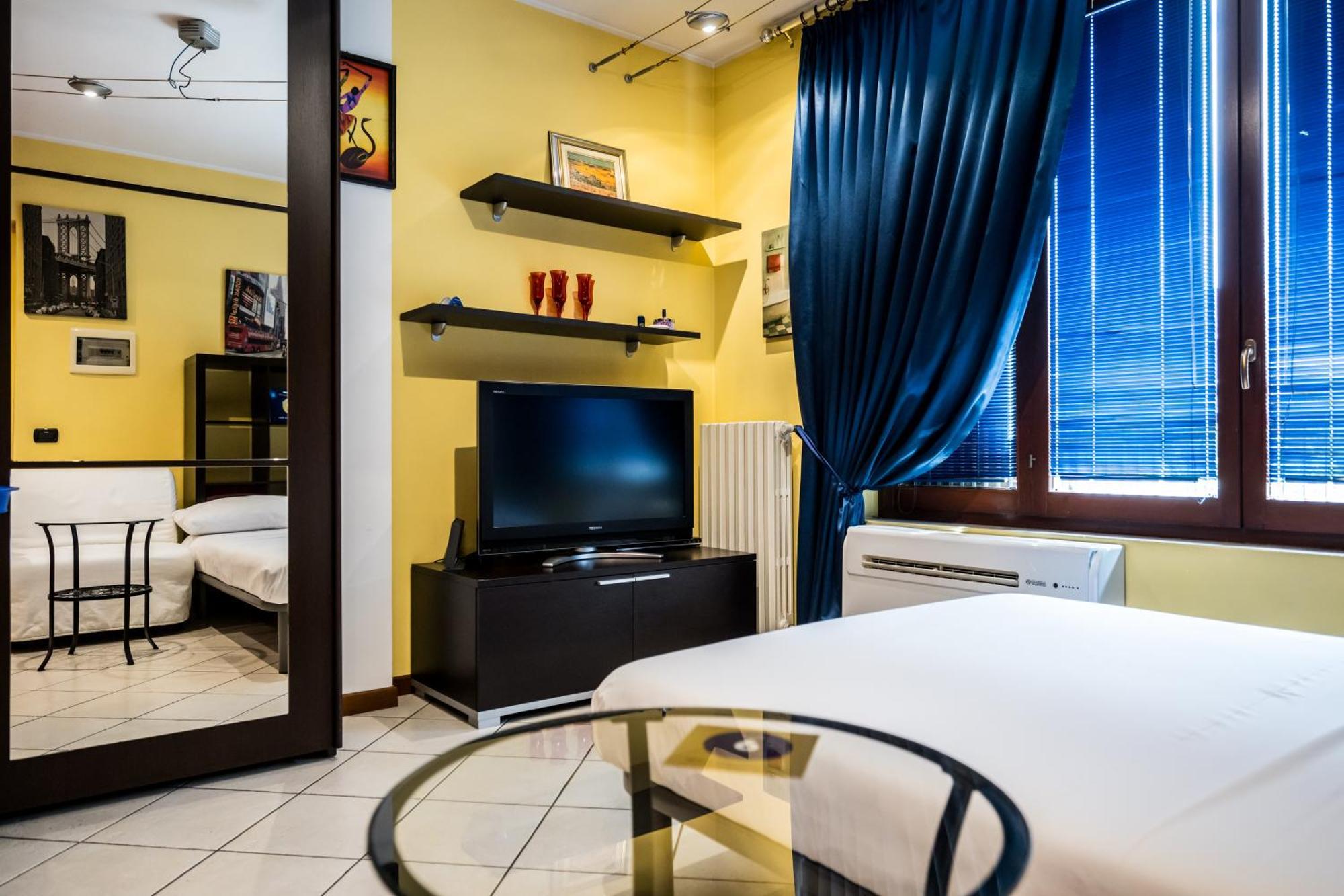 Cozy Suite Rogoredo Apartment Next To The Metro And Train Station มิลาน ภายนอก รูปภาพ